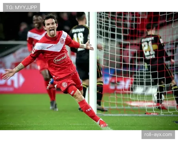 基米希传球数据亮眼,精准调度成球队进攻核心 基米希传球数据亮眼,精准调度成球队进攻核心